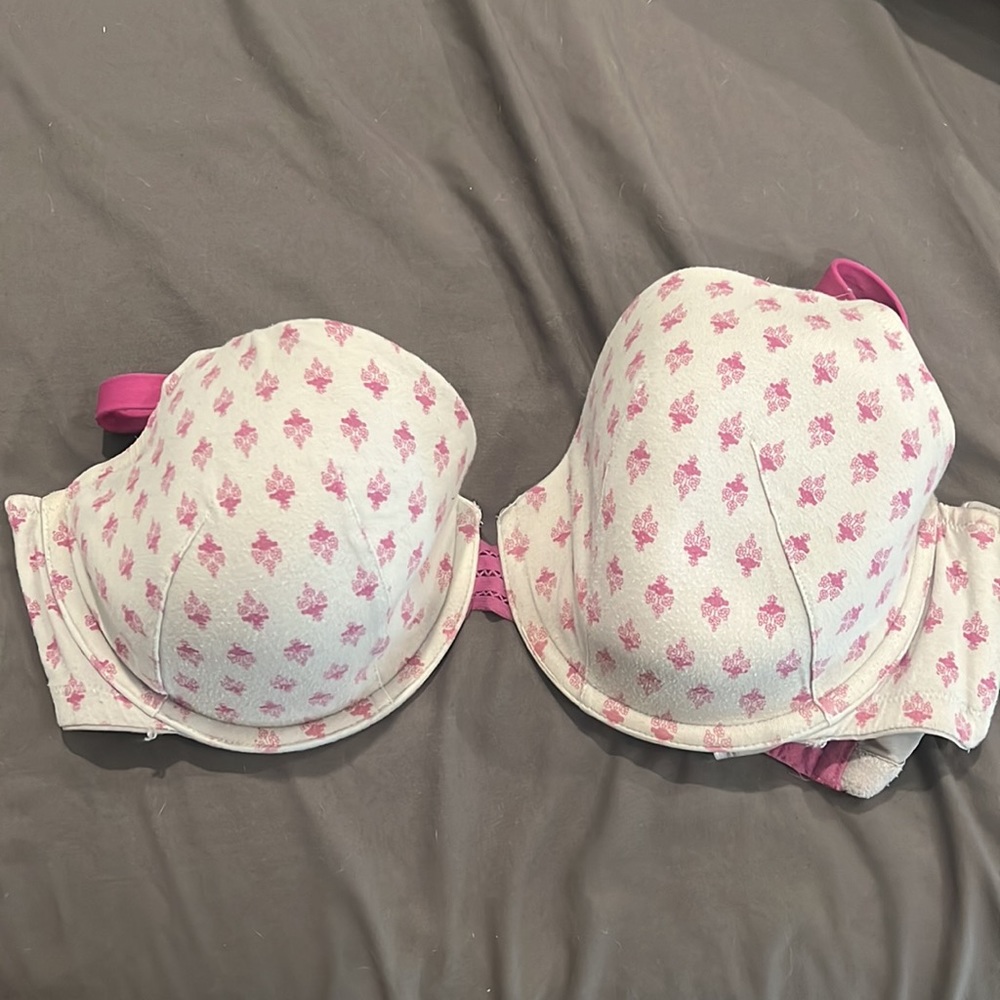 Cacique 42DD pink and white bra